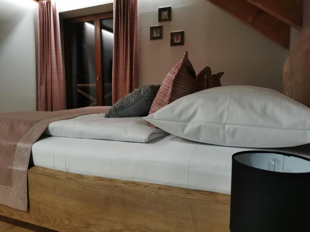 Hotel Koliba Na Vrsku Bytca Exteriér fotografie